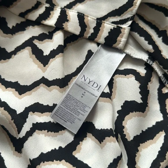 NYDJ Pintuck Blouse Medium Animal Print Black White Tan - Picture 4 of 8